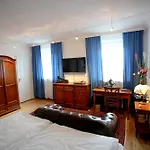 Hockner Plaza 4*