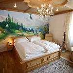Hoeckner Plaza Hotel 4*