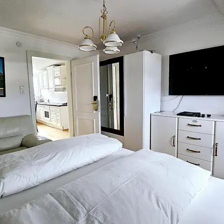 Hoeckner Plaza Hotel