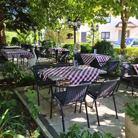 Hoeckner Plaza