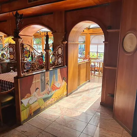 Ξενοδοχείο Hoeckner Plaza 4*