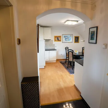 Hockner Plaza 4*