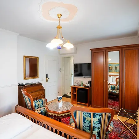 Hotel Hockner Plaza 4*