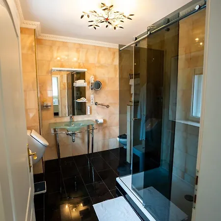 Hotel Hockner Plaza 4*