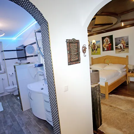 Hotel Hockner Plaza 4*