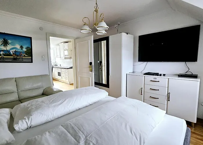 Hoeckner Plaza Hotel