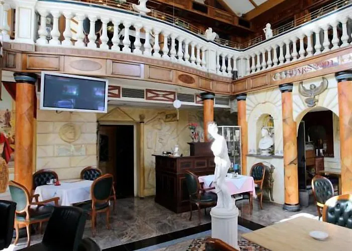 Hoeckner Plaza Hotel