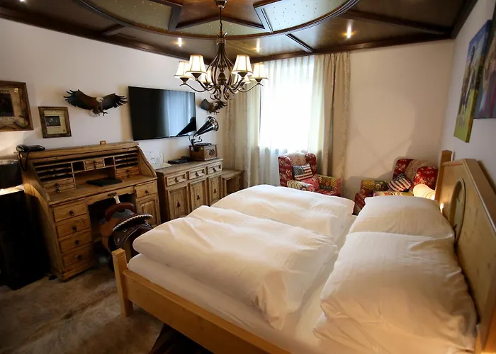 Hoeckner Plaza Hotel 4*