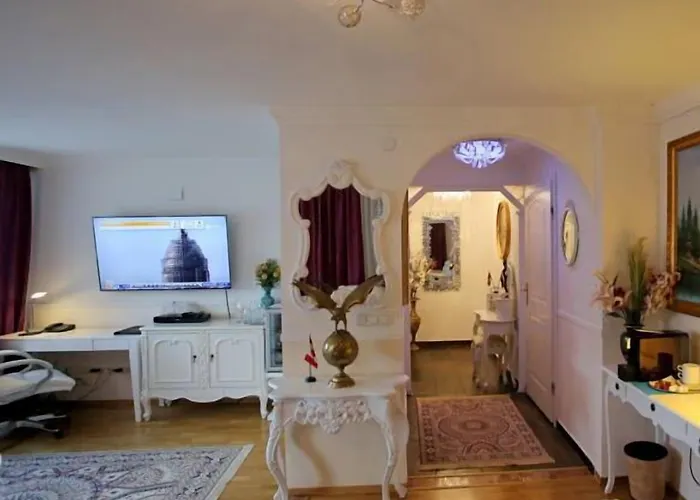 Ξενοδοχείο Hoeckner Plaza 4*